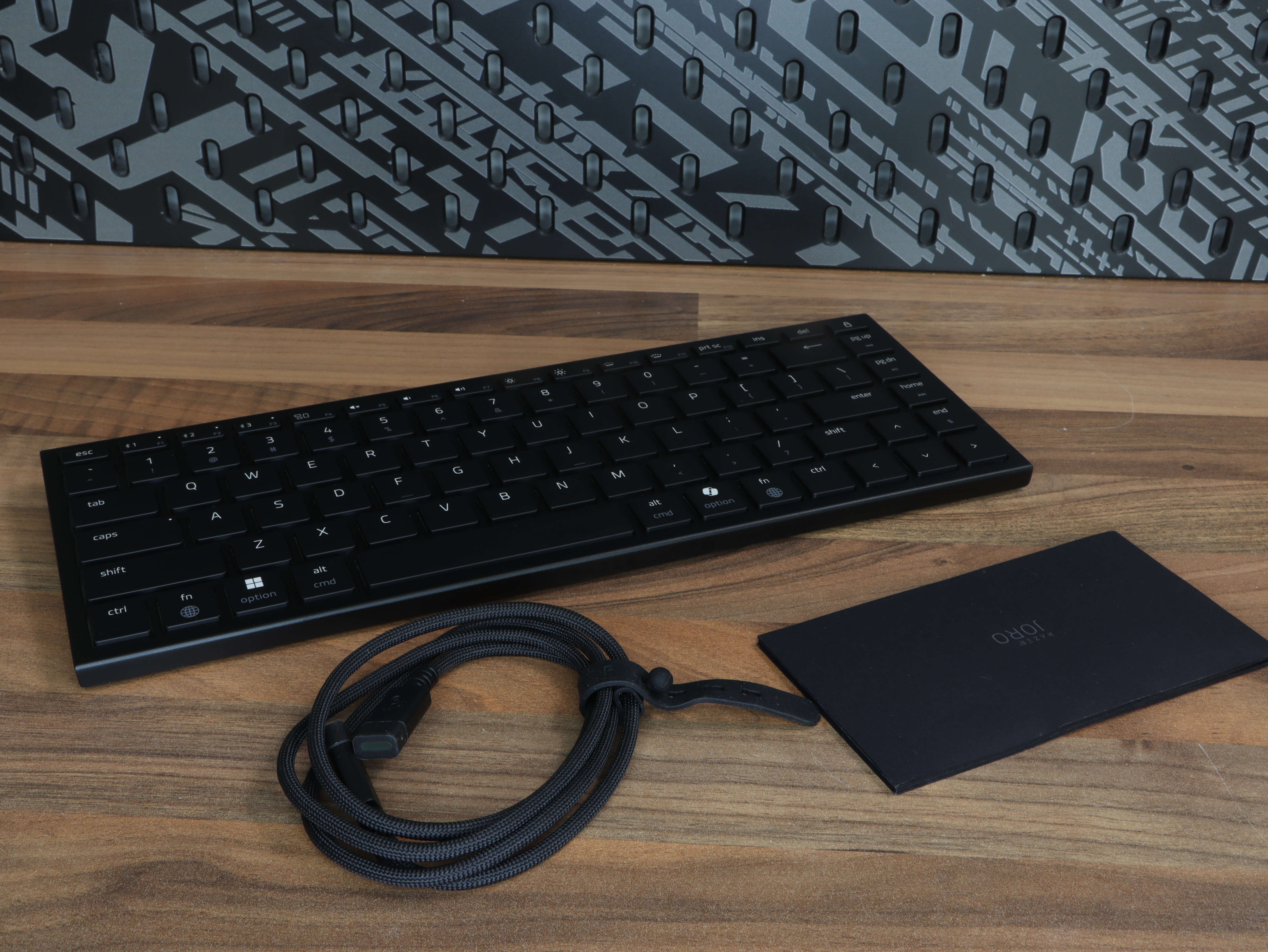 Bluetooth gaming Razer Joro low 75 portable thin precision gamer keyboard compact.JPG
